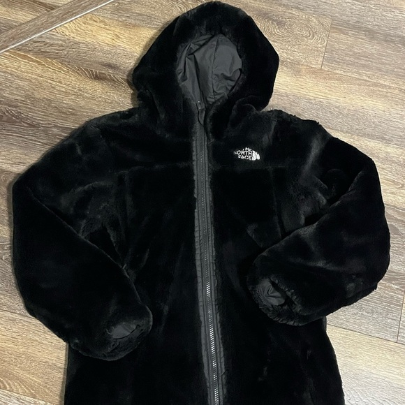 THE NORTH FACE Girls' Reversible Mossbud Swirl Parka, TNF Black Large - Picture 9 of 11